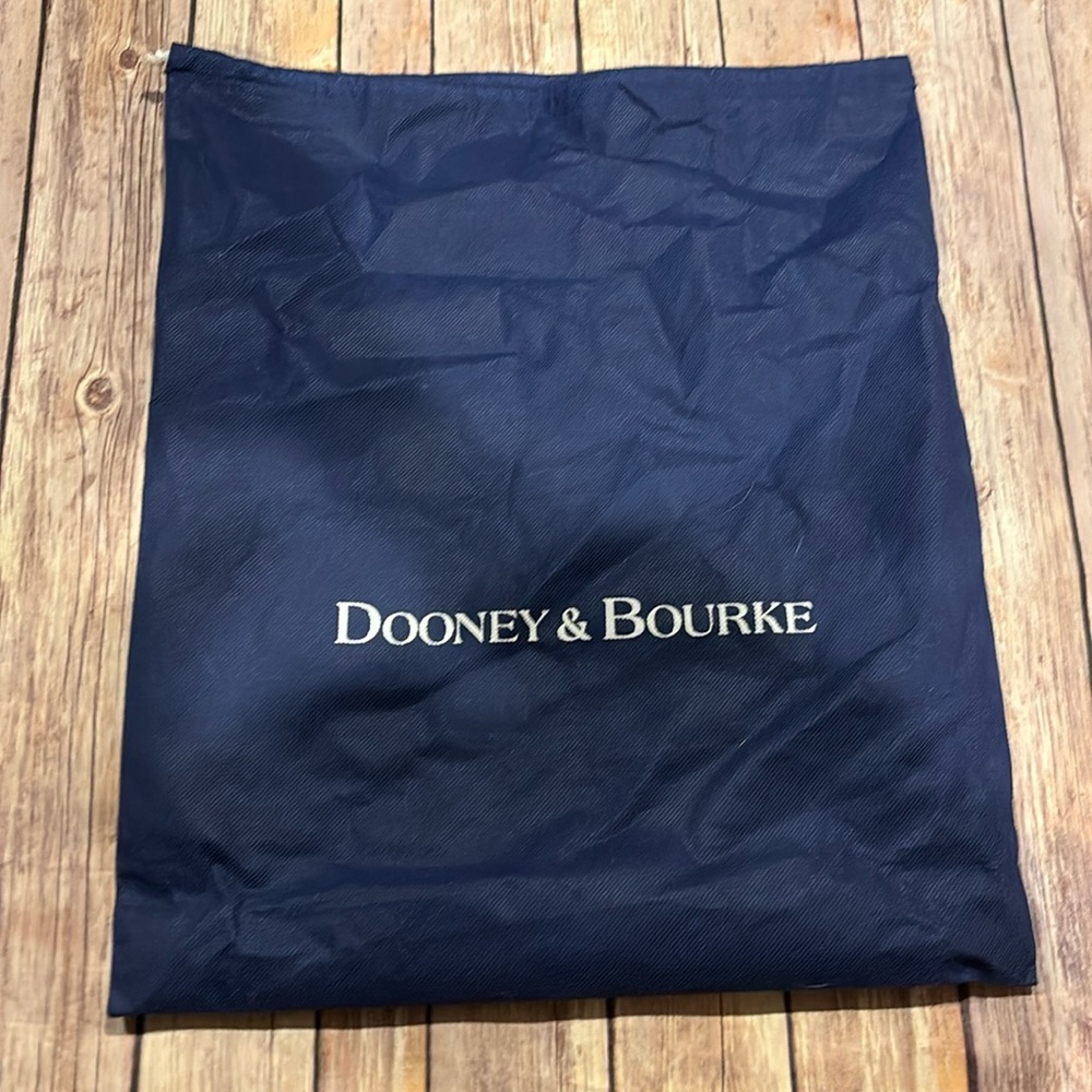 Dooney and Bourke dusty bag